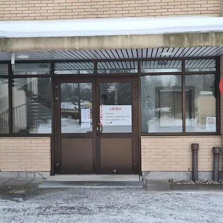 Kattohuoneisto Keskustassa