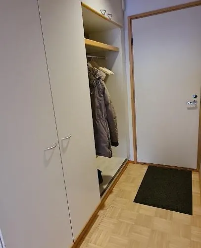 Kattohuoneisto Keskustassa Апартаменты *